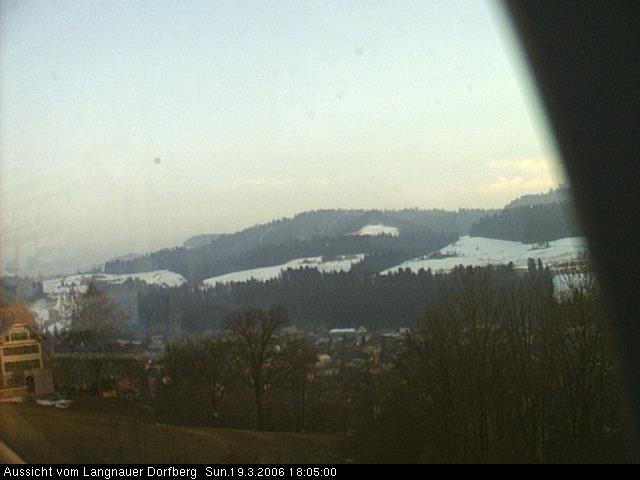 Webcam-Bild: Aussicht vom Dorfberg in Langnau 20060319-180500