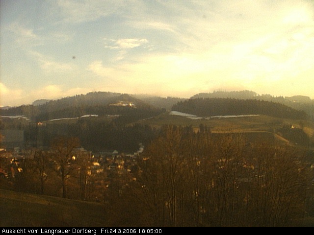 Webcam-Bild: Aussicht vom Dorfberg in Langnau 20060324-180500