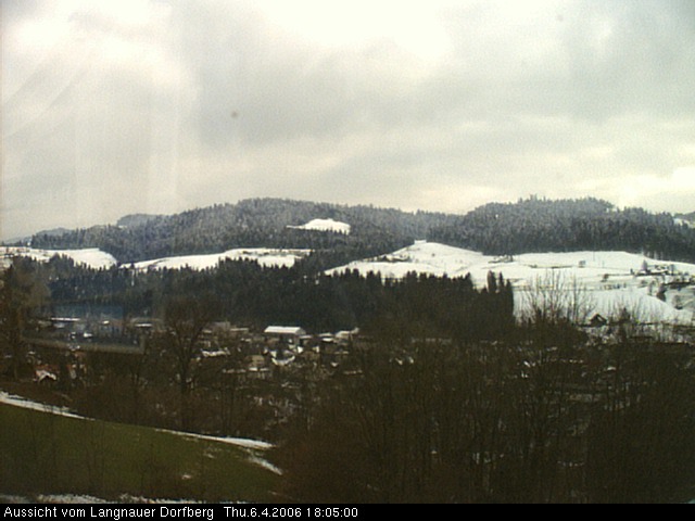 Webcam-Bild: Aussicht vom Dorfberg in Langnau 20060406-180500