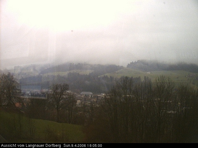 Webcam-Bild: Aussicht vom Dorfberg in Langnau 20060409-180500