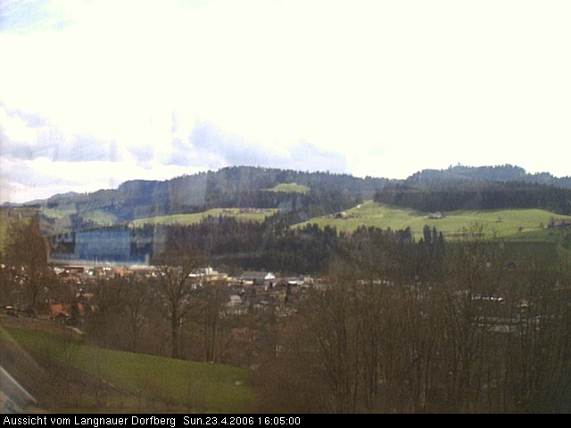 Webcam-Bild: Aussicht vom Dorfberg in Langnau 20060423-160500