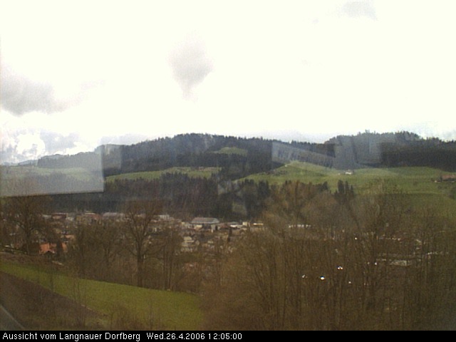 Webcam-Bild: Aussicht vom Dorfberg in Langnau 20060426-120500