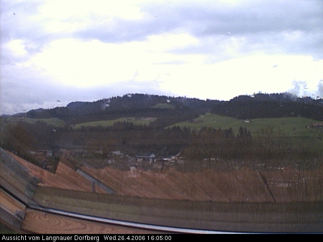 Webcam-Bild: Aussicht vom Dorfberg in Langnau 20060426-160500
