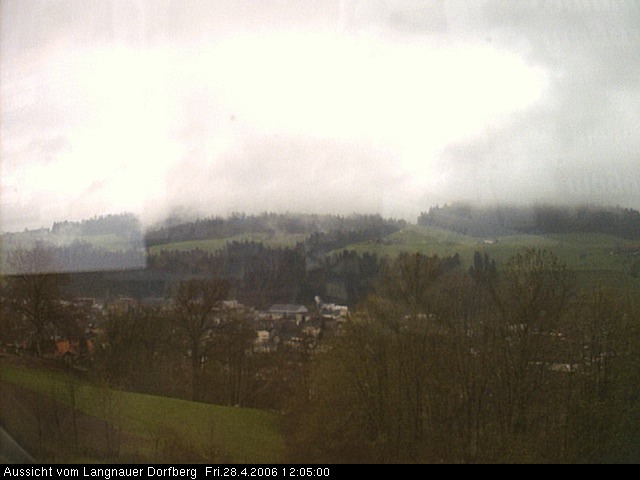 Webcam-Bild: Aussicht vom Dorfberg in Langnau 20060428-120500