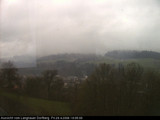 Webcam-Bild: Aussicht vom Dorfberg in Langnau 20060428-180500