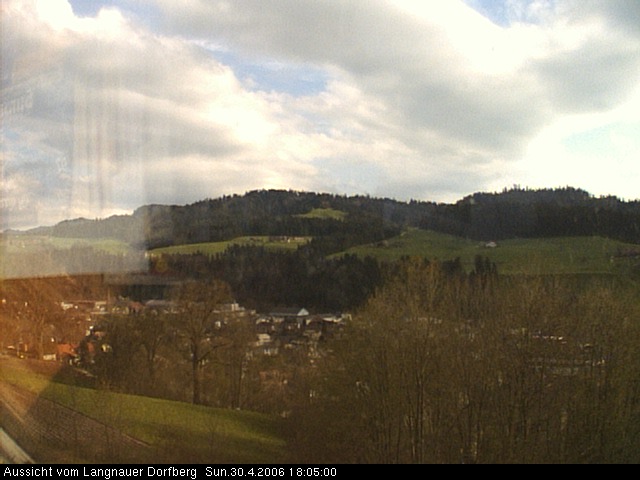 Webcam-Bild: Aussicht vom Dorfberg in Langnau 20060430-180500
