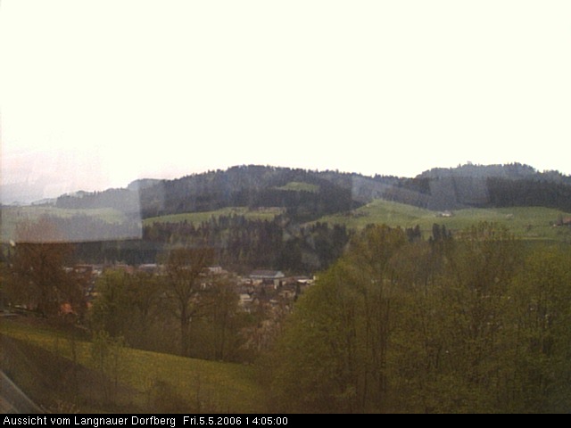 Webcam-Bild: Aussicht vom Dorfberg in Langnau 20060505-140500