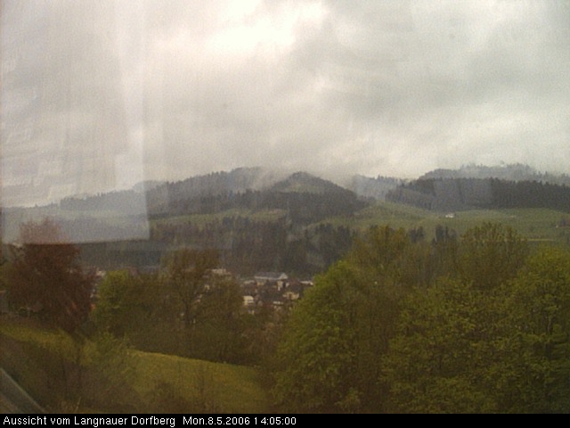 Webcam-Bild: Aussicht vom Dorfberg in Langnau 20060508-140500