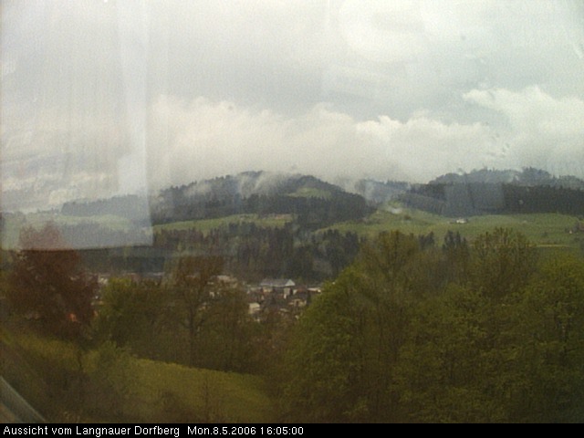Webcam-Bild: Aussicht vom Dorfberg in Langnau 20060508-160500