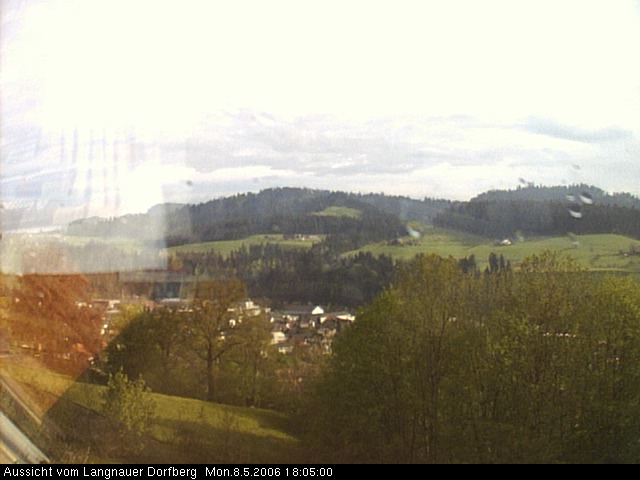 Webcam-Bild: Aussicht vom Dorfberg in Langnau 20060508-180500
