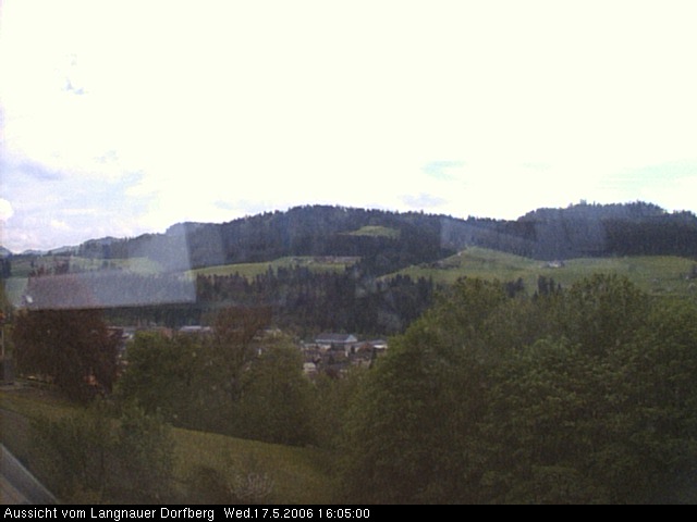 Webcam-Bild: Aussicht vom Dorfberg in Langnau 20060517-160500