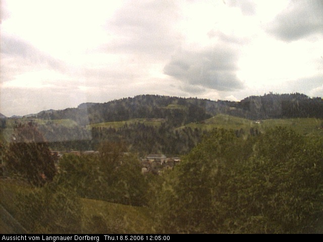 Webcam-Bild: Aussicht vom Dorfberg in Langnau 20060518-120500