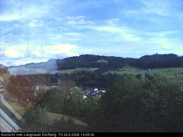 Webcam-Bild: Aussicht vom Dorfberg in Langnau 20060526-180500