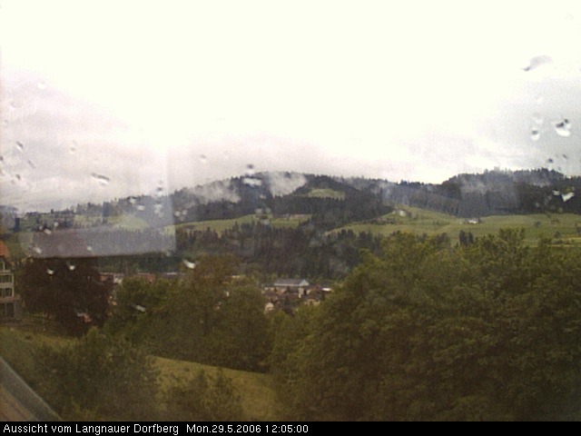 Webcam-Bild: Aussicht vom Dorfberg in Langnau 20060529-120500