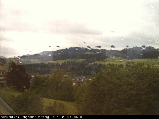 Webcam-Bild: Aussicht vom Dorfberg in Langnau 20060601-160500