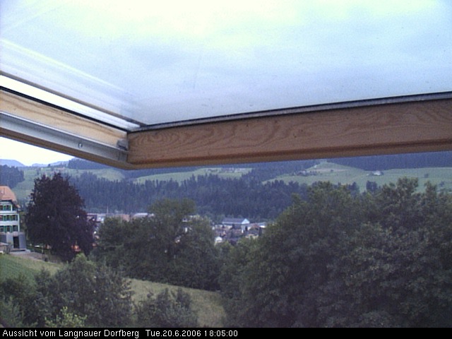Webcam-Bild: Aussicht vom Dorfberg in Langnau 20060620-180500