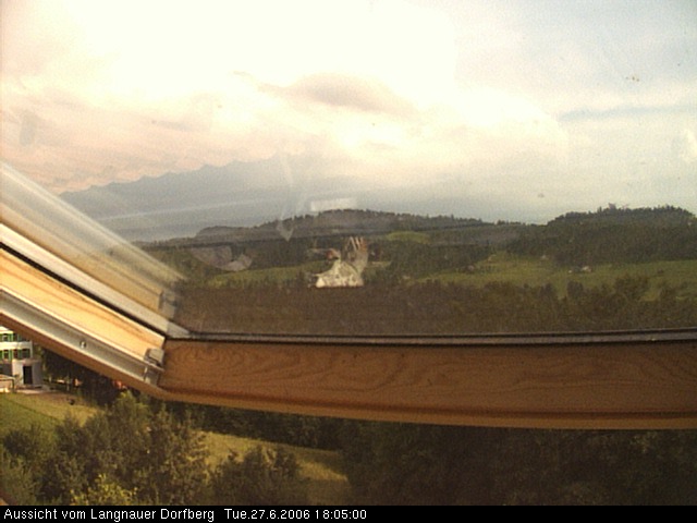 Webcam-Bild: Aussicht vom Dorfberg in Langnau 20060627-180500