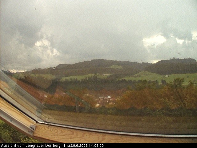 Webcam-Bild: Aussicht vom Dorfberg in Langnau 20060629-140500