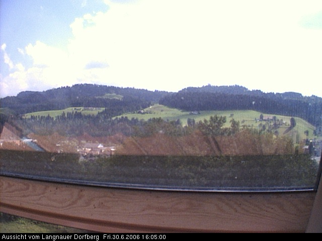 Webcam-Bild: Aussicht vom Dorfberg in Langnau 20060630-160500