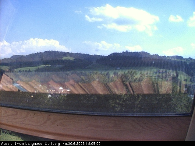 Webcam-Bild: Aussicht vom Dorfberg in Langnau 20060630-180500