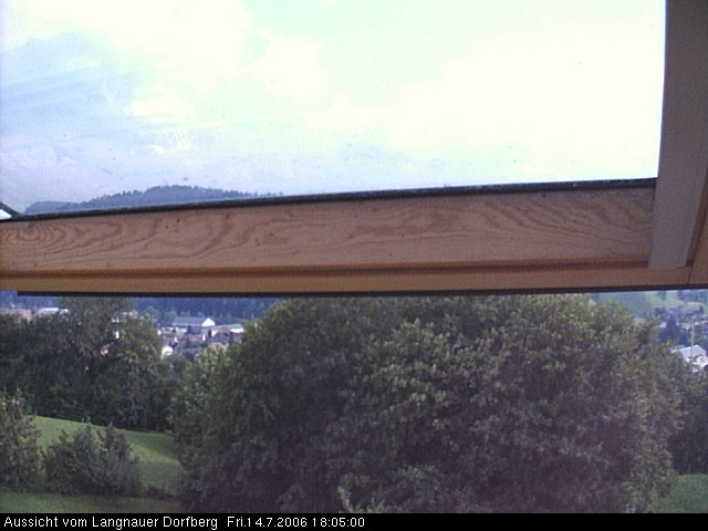 Webcam-Bild: Aussicht vom Dorfberg in Langnau 20060714-180500