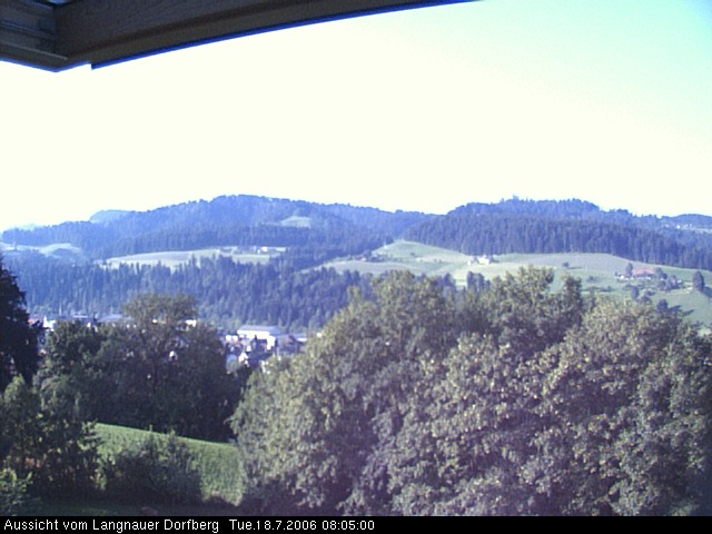 Webcam-Bild: Aussicht vom Dorfberg in Langnau 20060718-080500