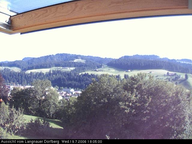 Webcam-Bild: Aussicht vom Dorfberg in Langnau 20060719-180500