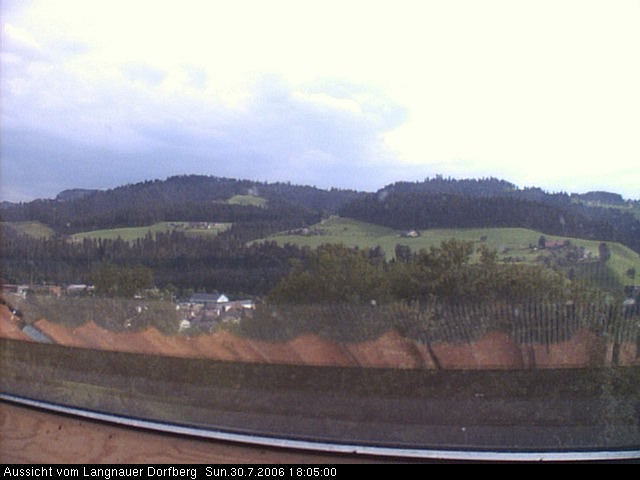 Webcam-Bild: Aussicht vom Dorfberg in Langnau 20060730-180500