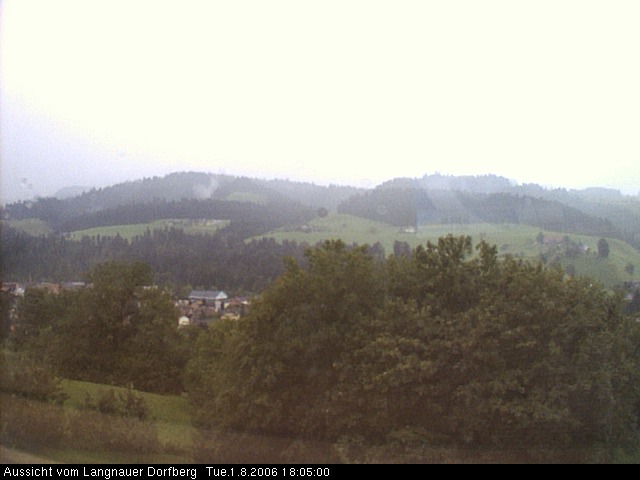 Webcam-Bild: Aussicht vom Dorfberg in Langnau 20060801-180500