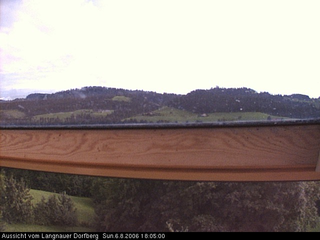 Webcam-Bild: Aussicht vom Dorfberg in Langnau 20060806-180500