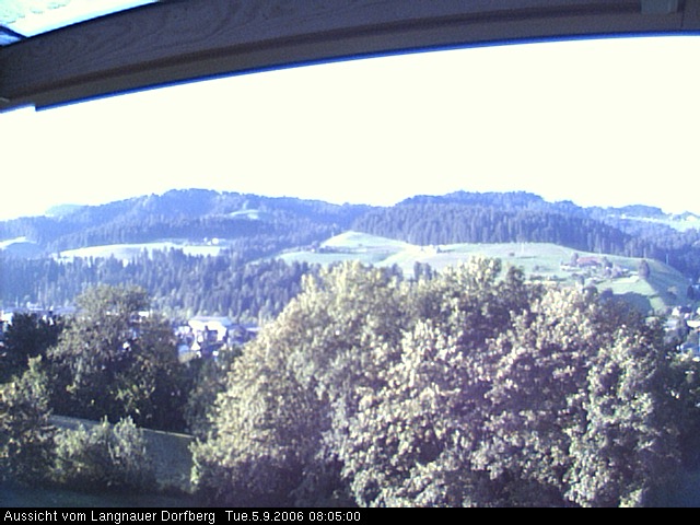Webcam-Bild: Aussicht vom Dorfberg in Langnau 20060905-080500