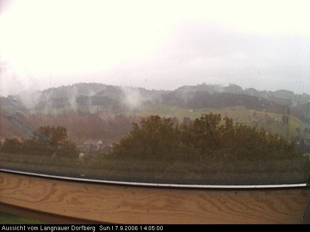 Webcam-Bild: Aussicht vom Dorfberg in Langnau 20060917-140500