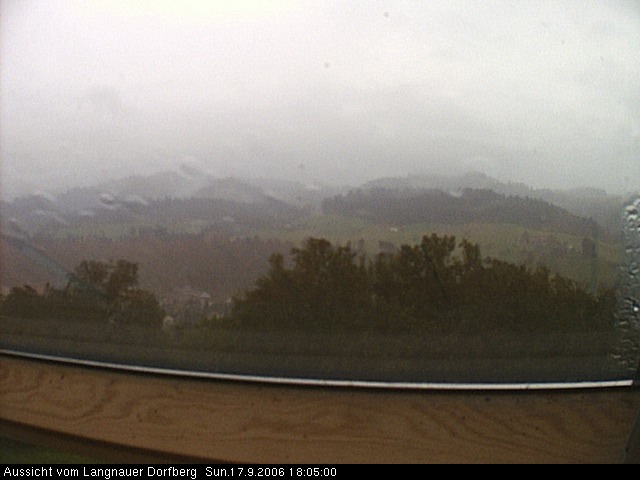 Webcam-Bild: Aussicht vom Dorfberg in Langnau 20060917-180500