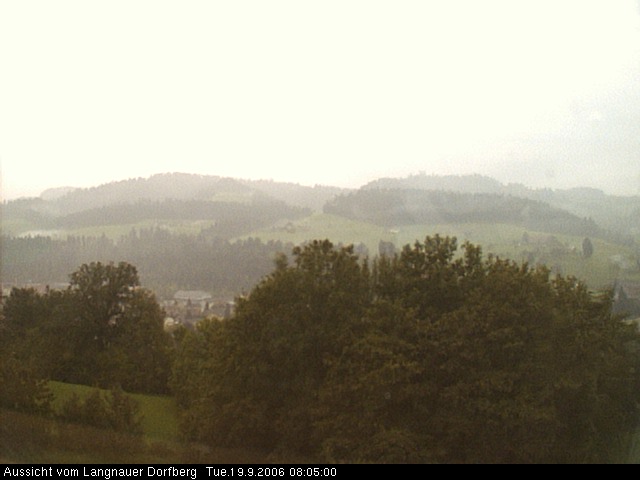 Webcam-Bild: Aussicht vom Dorfberg in Langnau 20060919-080500
