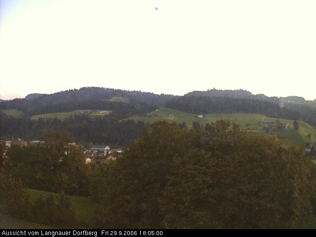 Webcam-Bild: Aussicht vom Dorfberg in Langnau 20060929-180500