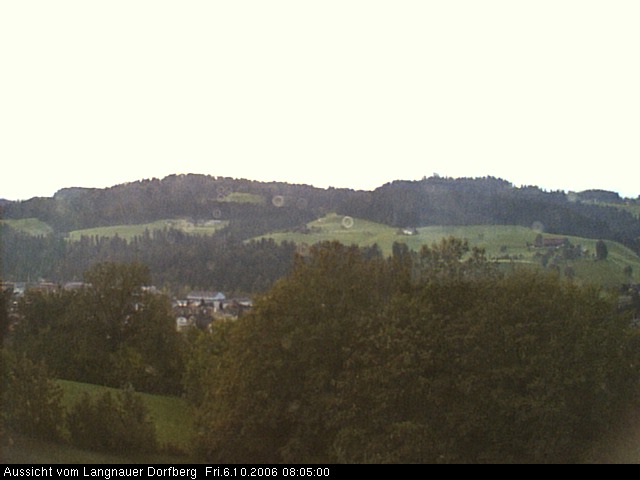 Webcam-Bild: Aussicht vom Dorfberg in Langnau 20061006-080500