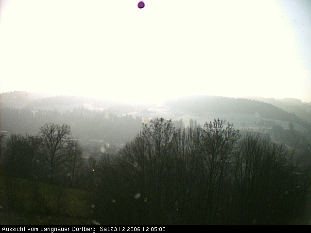 Webcam-Bild: Aussicht vom Dorfberg in Langnau 20061223-120500