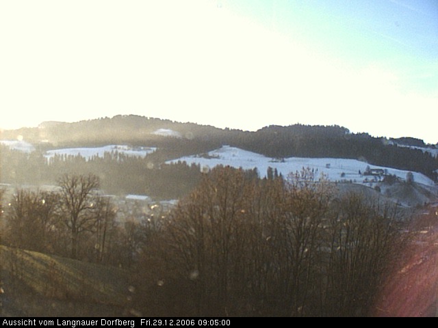 Webcam-Bild: Aussicht vom Dorfberg in Langnau 20061229-090500