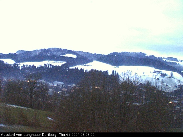 Webcam-Bild: Aussicht vom Dorfberg in Langnau 20070104-080500