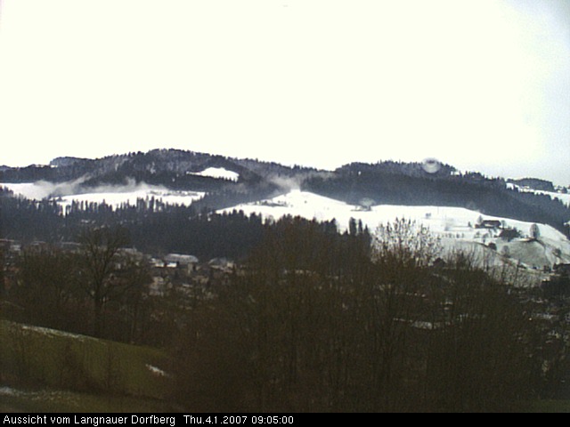 Webcam-Bild: Aussicht vom Dorfberg in Langnau 20070104-090500