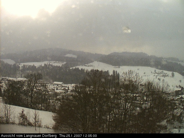 Webcam-Bild: Aussicht vom Dorfberg in Langnau 20070125-120500