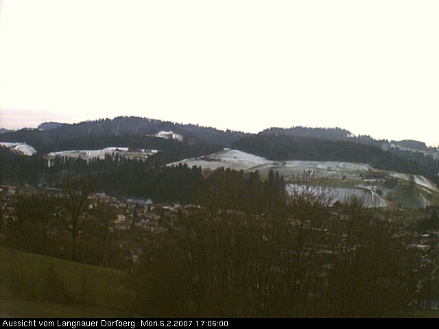 Webcam-Bild: Aussicht vom Dorfberg in Langnau 20070205-170500