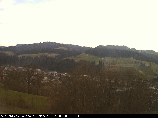 Webcam-Bild: Aussicht vom Dorfberg in Langnau 20070306-170500