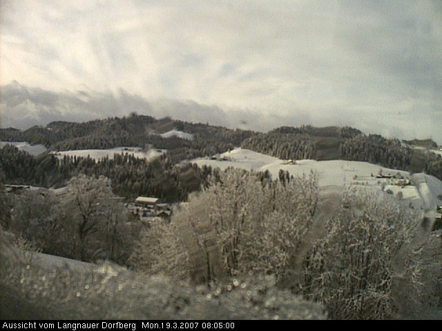 Webcam-Bild: Aussicht vom Dorfberg in Langnau 20070319-080500