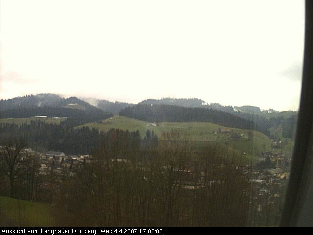 Webcam-Bild: Aussicht vom Dorfberg in Langnau 20070404-170500
