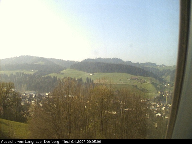 Webcam-Bild: Aussicht vom Dorfberg in Langnau 20070419-090500