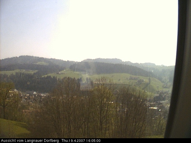 Webcam-Bild: Aussicht vom Dorfberg in Langnau 20070419-160500