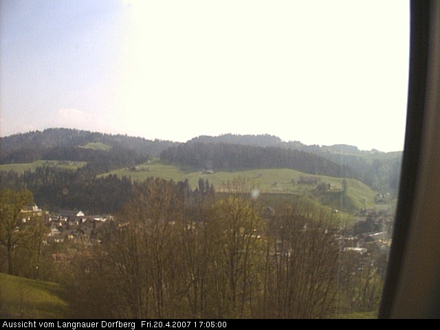 Webcam-Bild: Aussicht vom Dorfberg in Langnau 20070420-170500