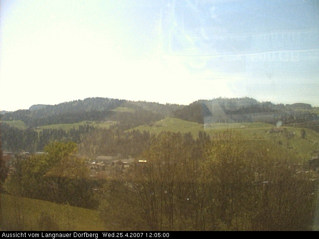 Webcam-Bild: Aussicht vom Dorfberg in Langnau 20070425-120500