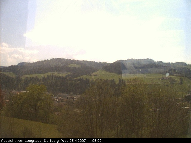 Webcam-Bild: Aussicht vom Dorfberg in Langnau 20070425-140500